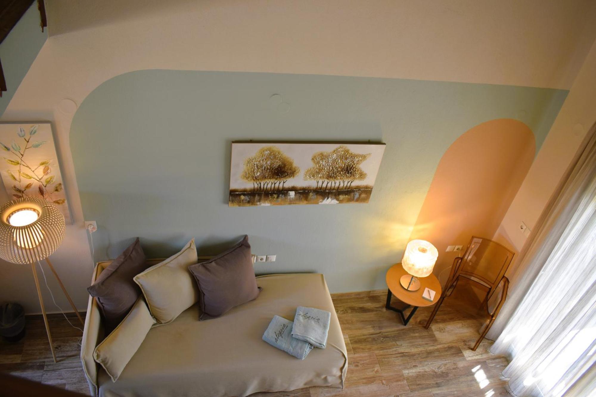 Alegria Suites Nikiti  Luaran gambar