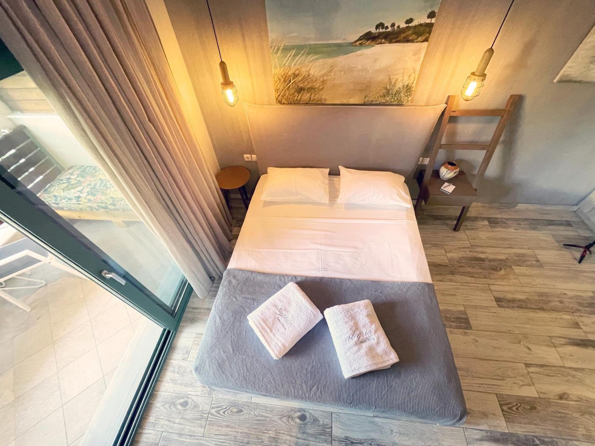 Alegria Suites Nikiti  Luaran gambar