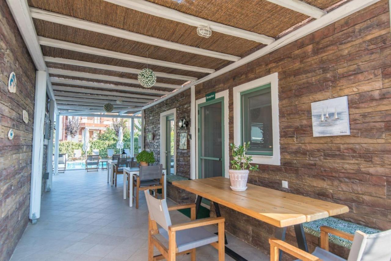 Alegria Suites Nikiti  Luaran gambar